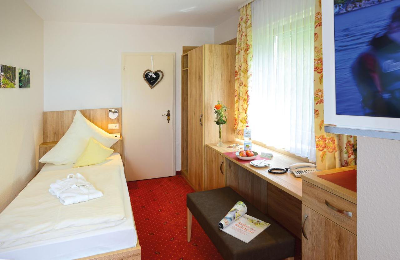 Hotel Waldlust Байерсброн Екстериор снимка